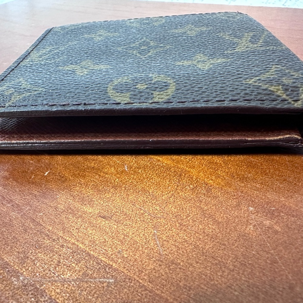 Louis Vuitton Monogram Portefeuille
Marco Bifold Wallet - Picture 5 of 12